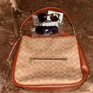 Coach Leather Vintage Leather Purse gold brown